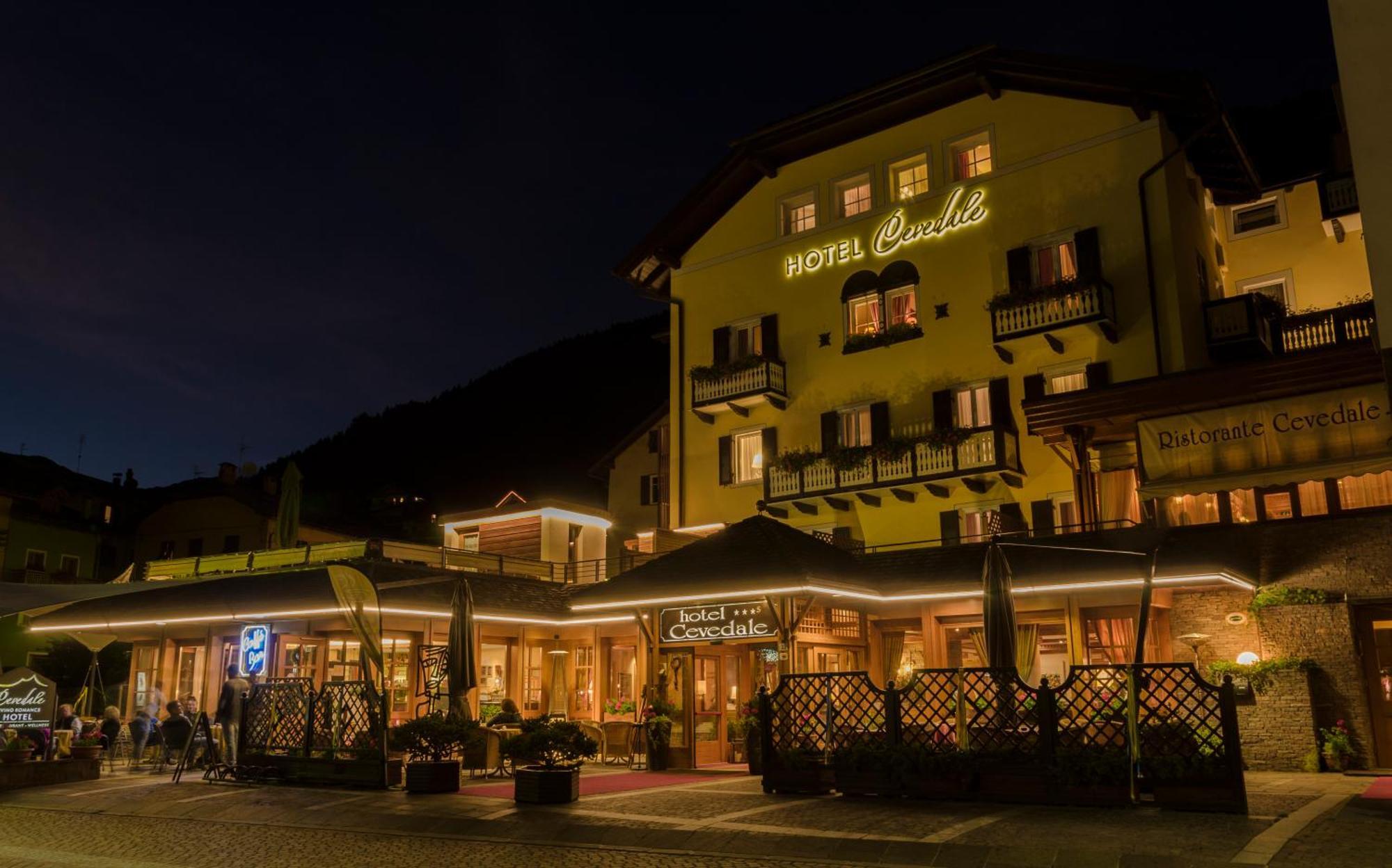 Hotel Cevedale Living Romance Hotel Cogolo Zewnętrze zdjęcie