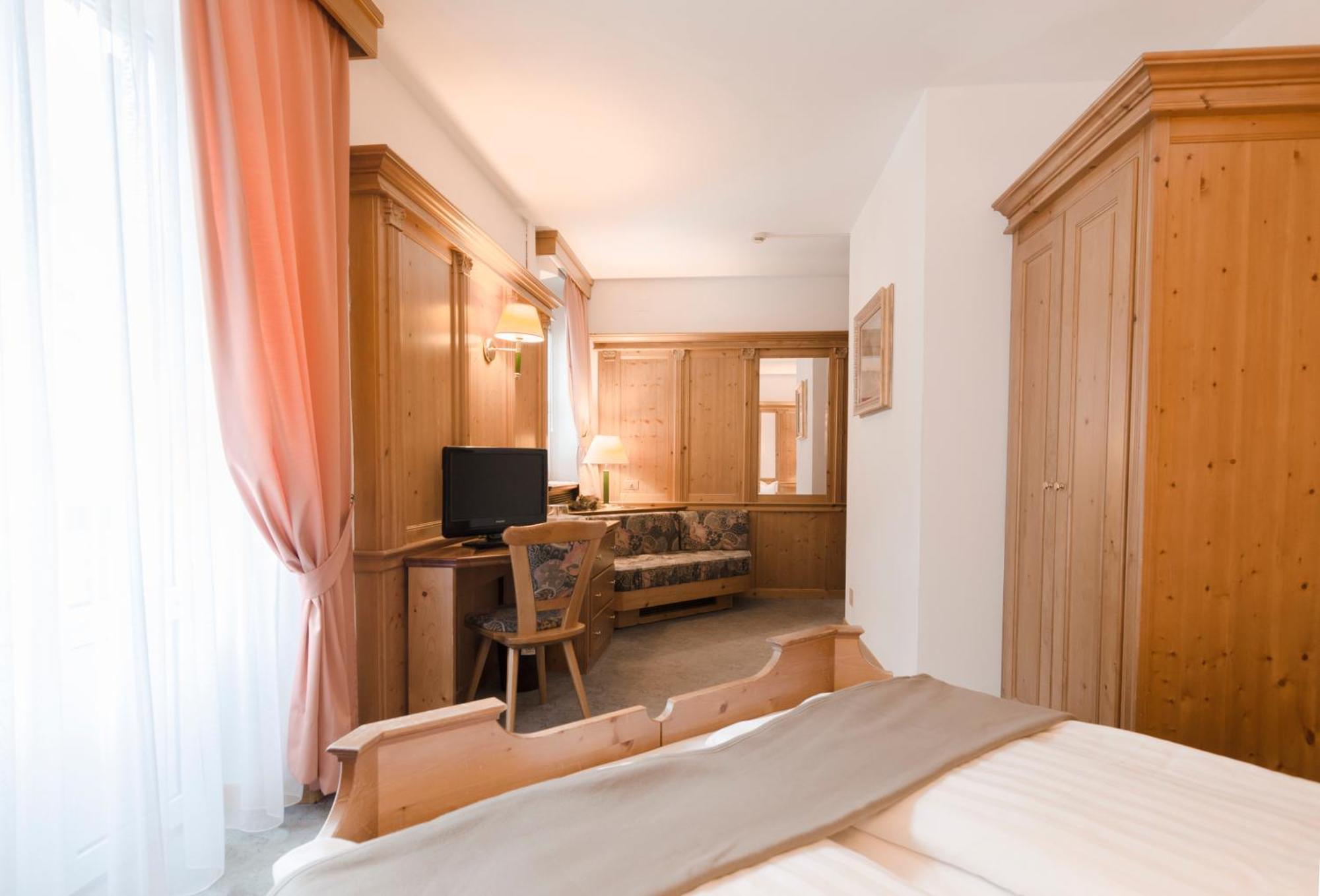 Hotel Cevedale Living Romance Hotel Cogolo Zewnętrze zdjęcie