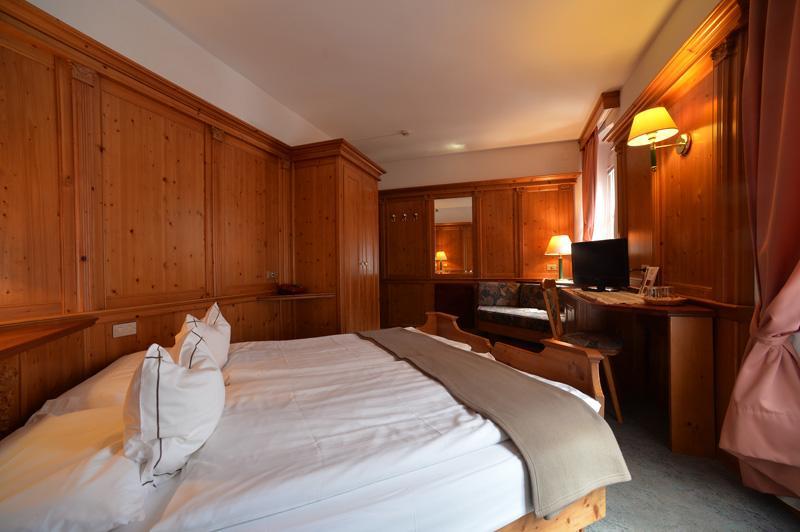 Hotel Cevedale Living Romance Hotel Cogolo Zewnętrze zdjęcie
