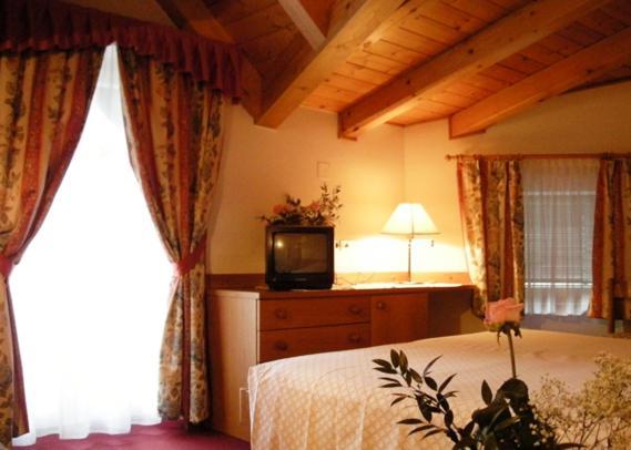 Hotel Cevedale Living Romance Hotel Cogolo Zewnętrze zdjęcie