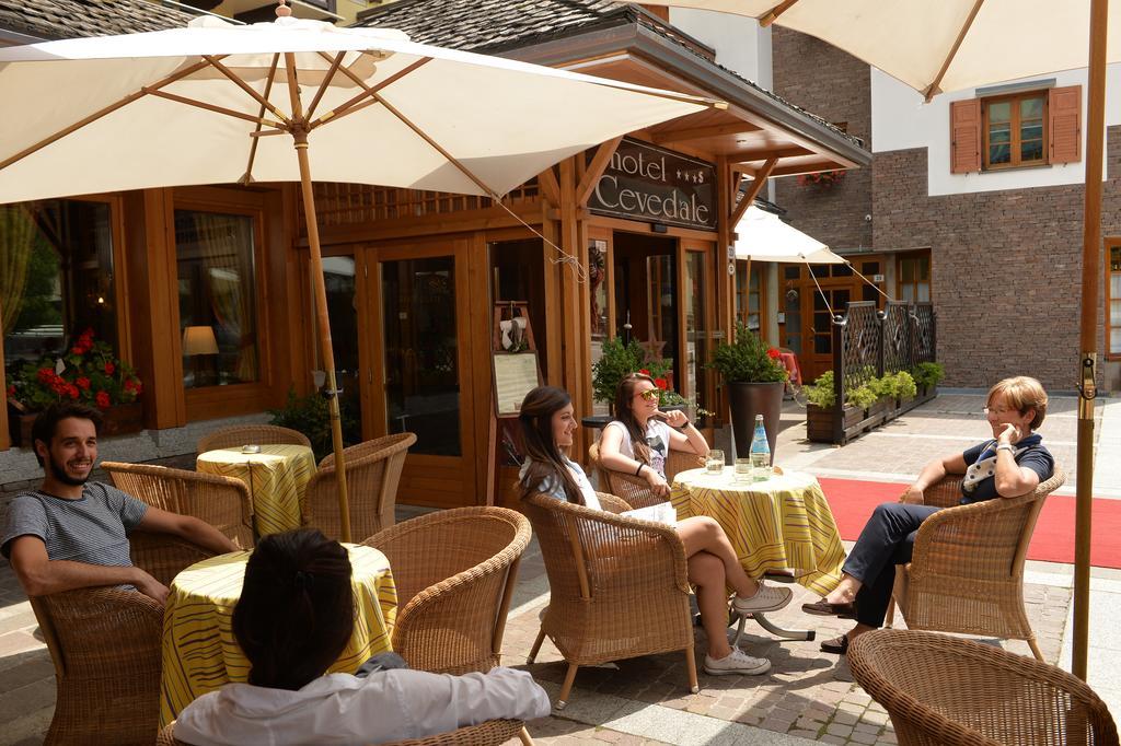 Hotel Cevedale Living Romance Hotel Cogolo Zewnętrze zdjęcie