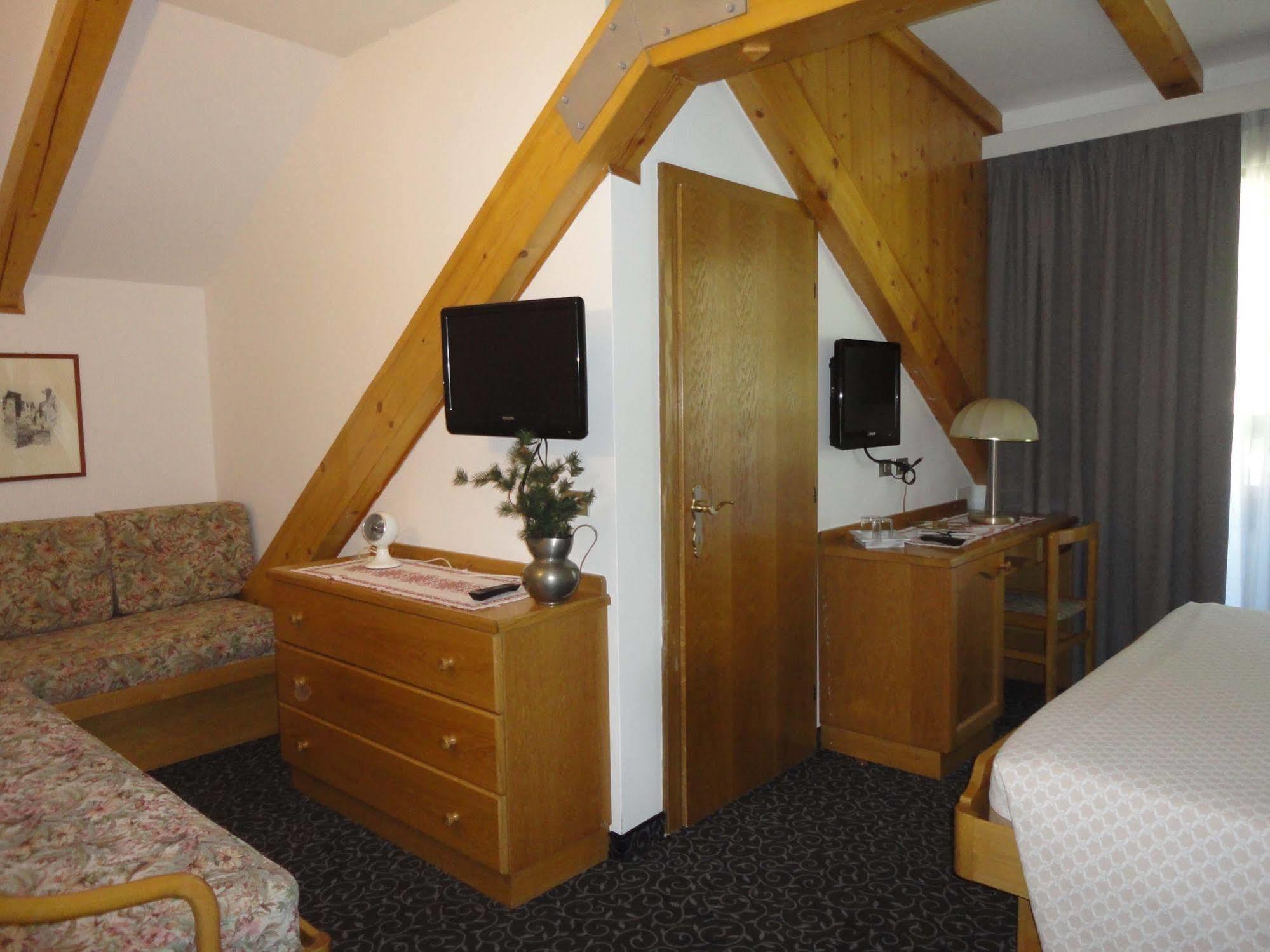 Hotel Cevedale Living Romance Hotel Cogolo Zewnętrze zdjęcie