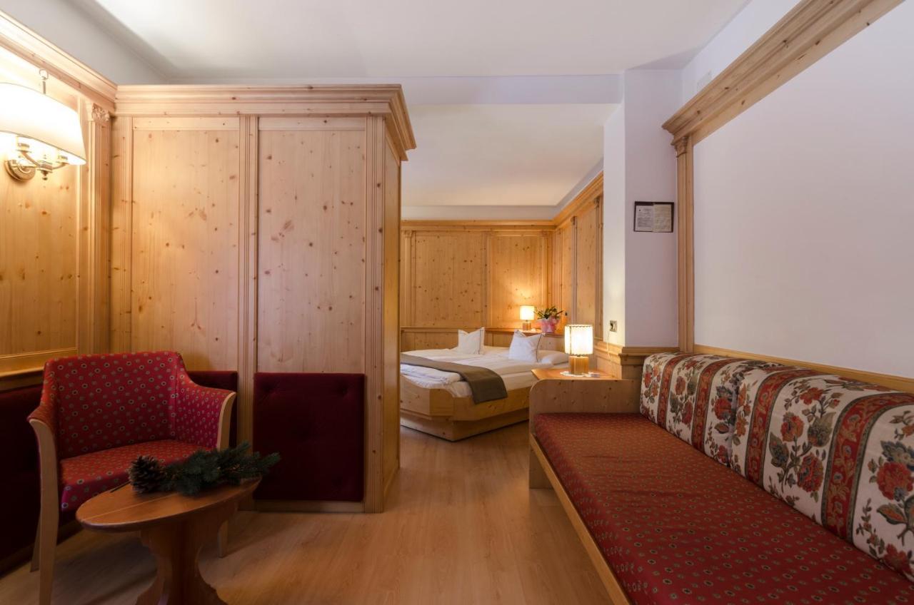Hotel Cevedale Living Romance Hotel Cogolo Zewnętrze zdjęcie